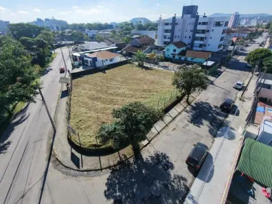 Lote/Terreno à venda, 1001m² no Costa e Silva, Joinville