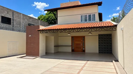 Casa com 5 Quartos para alugar, 300m² no Ininga, Teresina