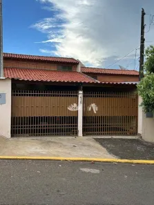 Casa com 3 Quartos à venda, 75m² no São Vicente, Londrina