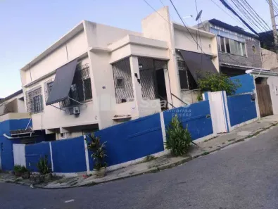 Casa com 6 Quartos à venda, 186m² no Vila Valqueire, Rio de Janeiro