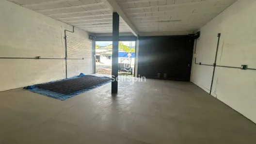 Ponto Comercial para alugar, 80m² no Serra Grande, Niterói