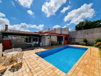 Sobrado com 4 Quartos à venda, 310m² no Santos Dumont, Londrina