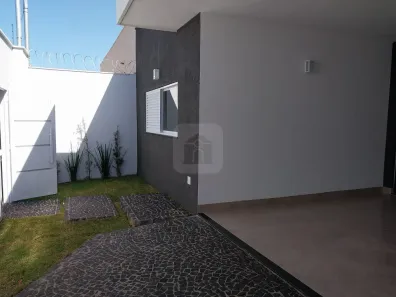 Casa com 3 Quartos à venda, 165m² no Laranjeiras, Uberlândia
