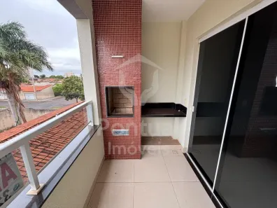 Apartamento com 3 Quartos para alugar, 90m² no Segismundo Pereira, Uberlândia