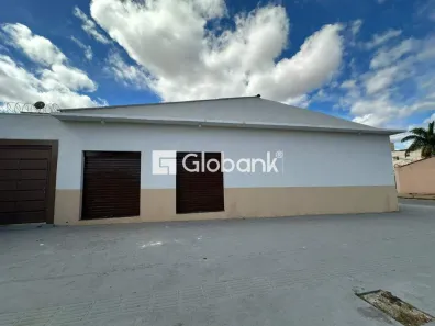 Ponto Comercial para alugar, 45m² no Todos os Santos, Montes Claros