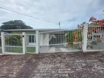 Casa com 3 Quartos para alugar, 161m² no Trindade, Florianópolis