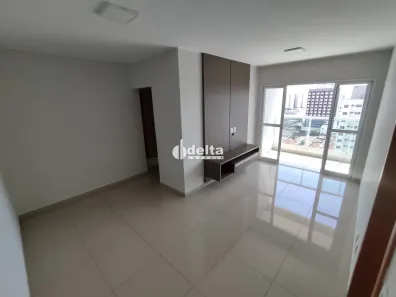 Apartamento com 2 Quartos para alugar, 70m² no Centro, Uberlândia