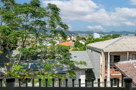 Apartamento com 3 Quartos para alugar, 80m² no Ponta das Canas, Florianópolis