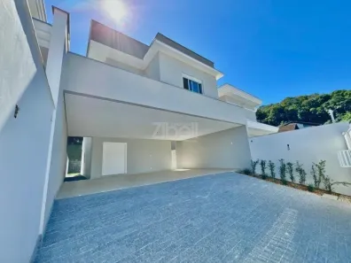 Casa com 4 Quartos à venda, 255m² no América, Joinville