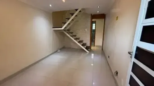 Casa de Condomínio com 2 Quartos à venda, 60m² no Pavuna, Rio de Janeiro