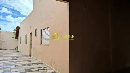 Casa com 3 Quartos à venda, 134m² no Luizote de Freitas, Uberlândia