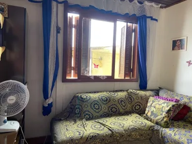 Casa com 3 Quartos à venda, 80m² no Medianeira, Porto Alegre