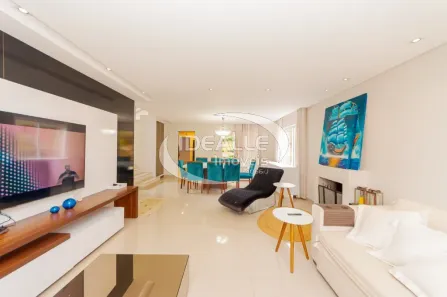 Casa de Condomínio com 4 Quartos à venda, 239m² no Santa Felicidade, Curitiba