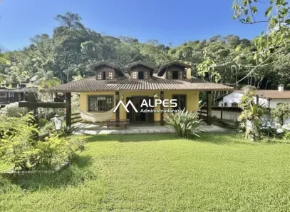 Casa de Condomínio com 7 Quartos à venda, 354m² no Carlos Guinle, Teresópolis