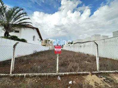 Lote/Terreno à venda, 600m² no Jardim Karaíba, Uberlândia
