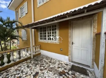 Prédio Residencial com 8 Quartos à venda, 450m² no Bingen, Petrópolis
