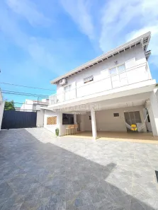 Casa com 3 Quartos à venda, 210m² no Jardim das Palmeiras, Valinhos