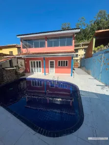 Sobrado com 5 Quartos à venda, 208m² no Toninhas, Ubatuba