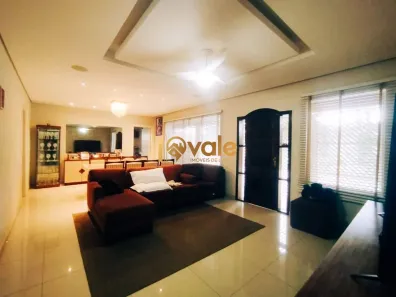 Casa com 4 Quartos à venda, 237m² no Jardim Santa Maria, Jacareí