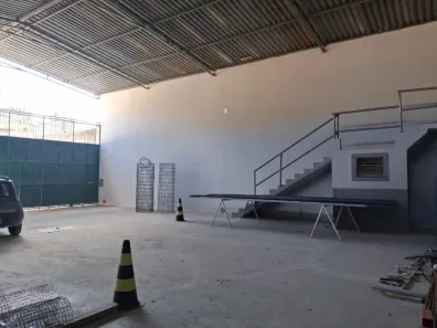 Galpão/Depósito/Armazém para alugar, 235m² no Teixeiras, Juiz de Fora