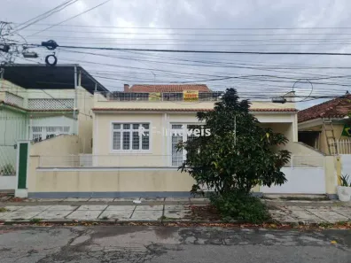 Casa com 4 Quartos à venda, 245m² no Vila Valqueire, Rio de Janeiro