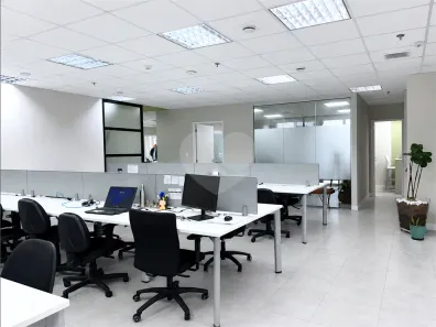 Sala Comercial à venda, 210m² no Vila São Francisco (Zona Sul), São Paulo