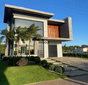 Casa com 4 Quartos à venda, 300m² no Torres, Torres