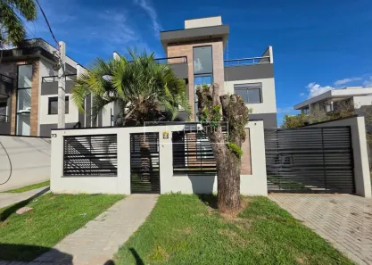 Sobrado com 3 Quartos à venda, 160m² no Uberaba, Curitiba