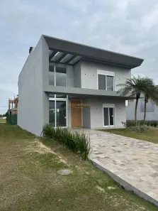 Casa de Condomínio com 4 Quartos à venda, 230m² no , Capão da Canoa