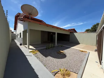 Casa com 4 Quartos à venda, 210m² no Plano Diretor Sul, Palmas