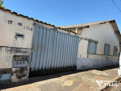 Casa com 2 Quartos à venda, 99m² no Vila Nossa Senhora Aparecida, Uberaba