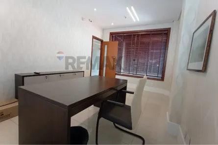 Sala Comercial para alugar, 15m² no Vila Nova Valinhos, Valinhos