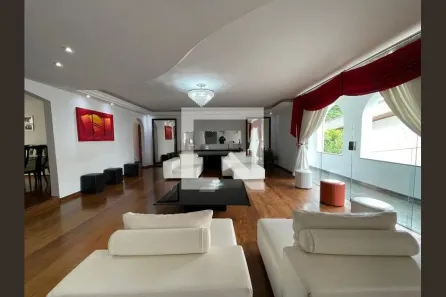 Casa com 7 Quartos à venda, 540m² no Caxingui, São Paulo