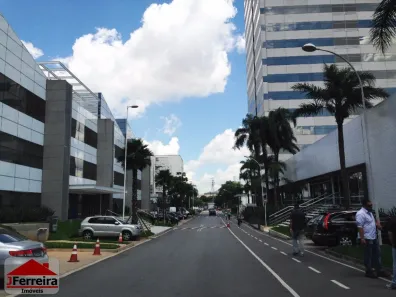 Sala Comercial para alugar, 2360m² no Lapa de Baixo, São Paulo