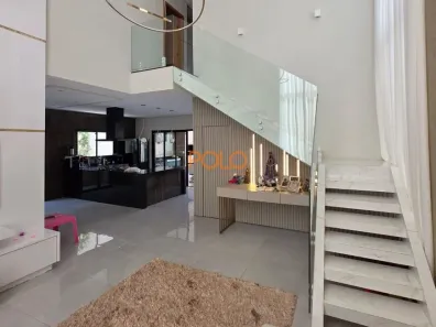 Casa com 3 Quartos para alugar, 519m² no Laranjeiras, Uberlândia