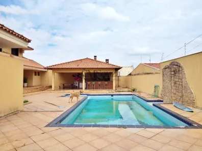 Casa com 4 Quartos para alugar, 501m² no Dom Ático, Londrina