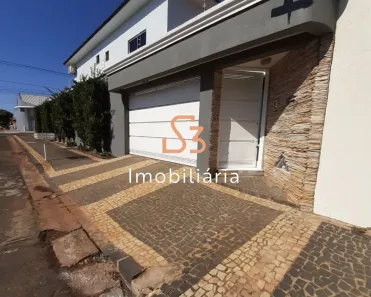 Sobrado com 3 Quartos para alugar, 151m² no Alto Umuarama, Uberlândia