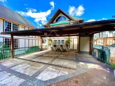 Casa de Condomínio com 4 Quartos à venda, 450m² no Itaipava, Petrópolis