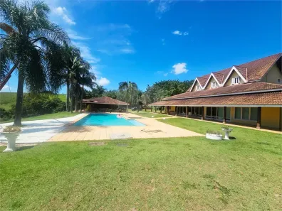 Fazenda/Sítio com 5 Quartos à venda, 1200m² no Piracaia, Piracaia