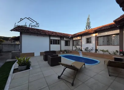 Casa com 4 Quartos à venda, 180m² no Manguinhos, Serra