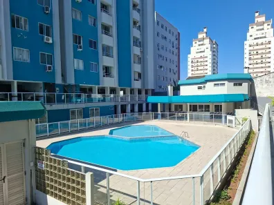 Apartamento com 2 Quartos à venda, 60m² no Barreiros, São José