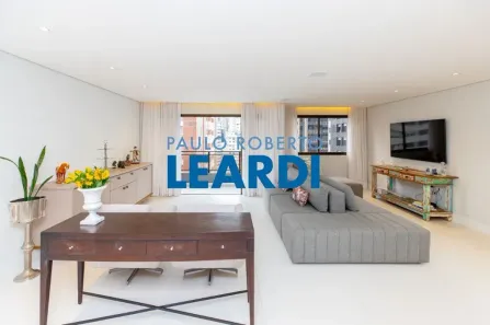 Apartamento com 4 Quartos à venda, 197m² no Jardim Europa, São Paulo