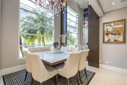 Sobrado com 3 Quartos à venda, 198m² no Jardim Social, Curitiba