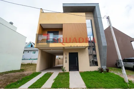 Casa de Condomínio com 3 Quartos à venda, 232m² no Pinheirinho, Curitiba