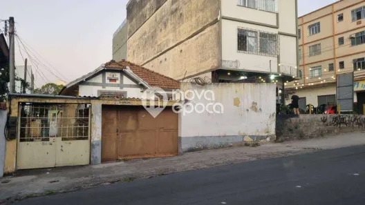 Casa com 7 Quartos à venda, 211m² no Ramos, Rio de Janeiro