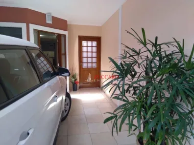 Sobrado com 4 Quartos à venda, 181m² no Parque Renato Maia, Guarulhos