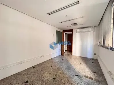 Sala Comercial para alugar, 121m² no Vila Olímpia, São Paulo