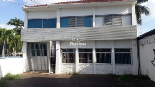 Prédio Comercial com 1 Quarto para alugar, 280m² no Centro, Uberlândia