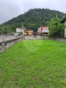 Lote/Terreno à venda, 270m² no Massaguaçu, Caraguatatuba