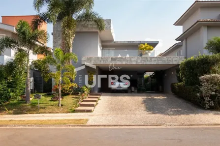 Sobrado com 4 Quartos à venda, 325m² no Jardins Valência, Goiânia